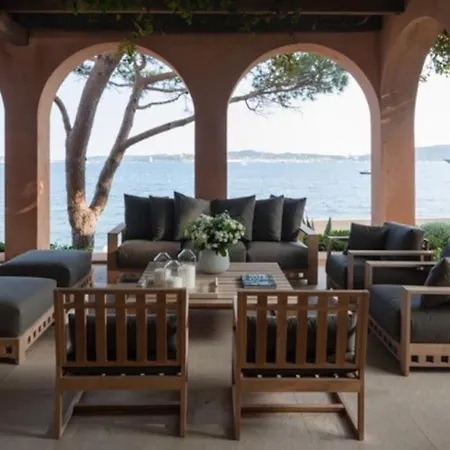 Propriete De Luxe En Bord De *